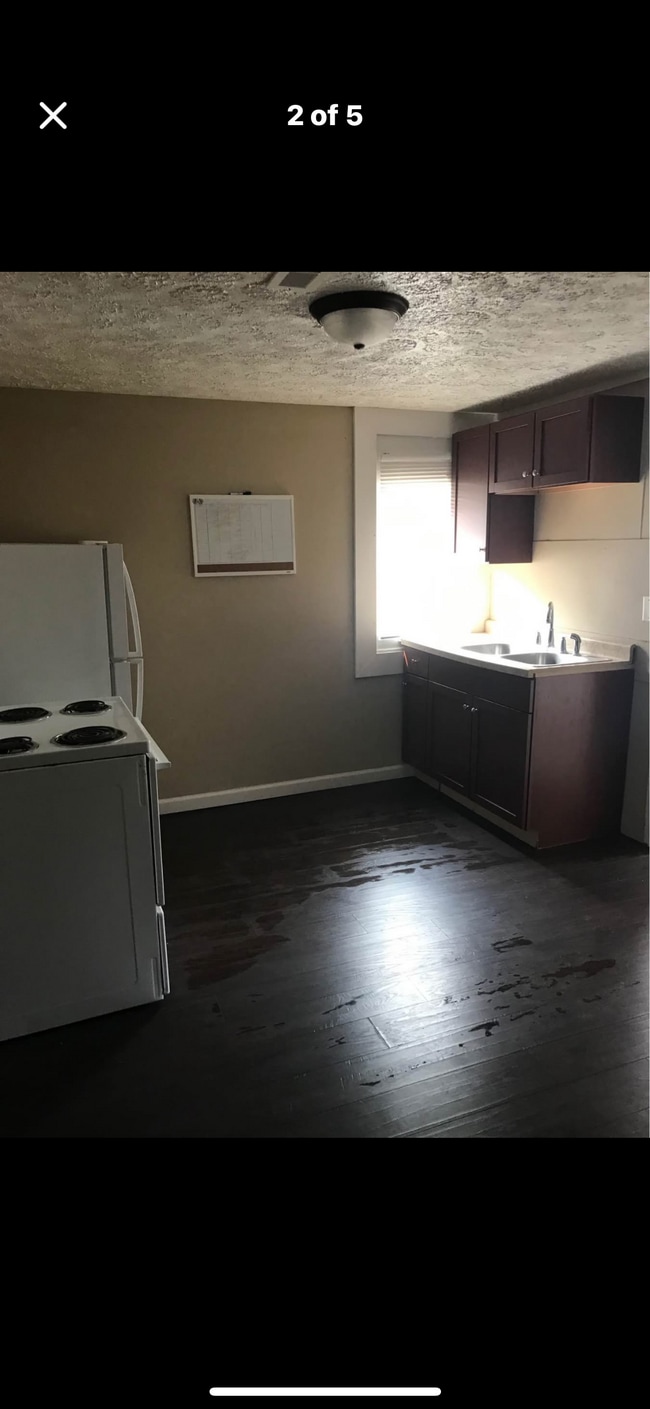 Building Photo - 715 Seabury Ave