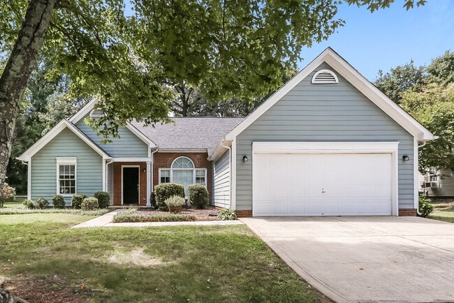 Building Photo - 11621 Long Forest Dr