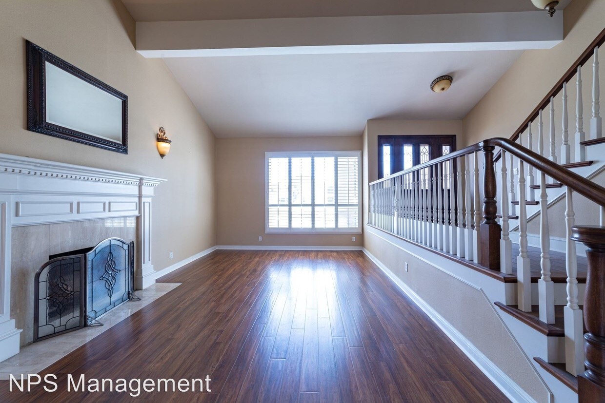 Foto principal - 5 br, 3 bath House - 5455 Vista Sierra
