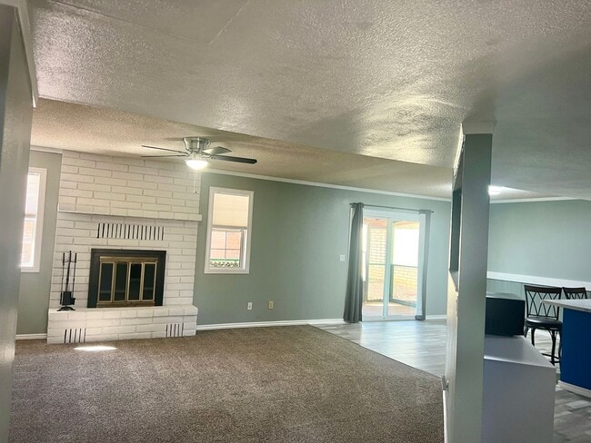 Foto del edificio - 1310 E Buckhorn Dr