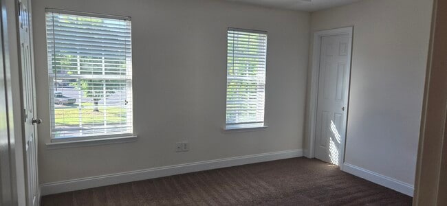 Bedroom 1 - 122 Crown Point Dr