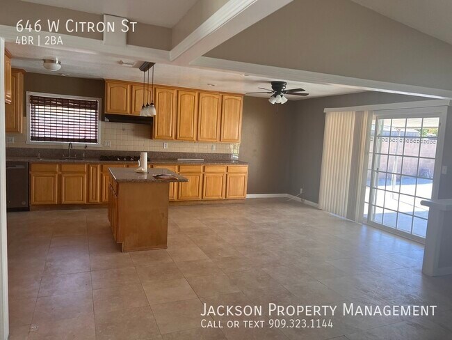Building Photo - 4 bedroom home In Corona !