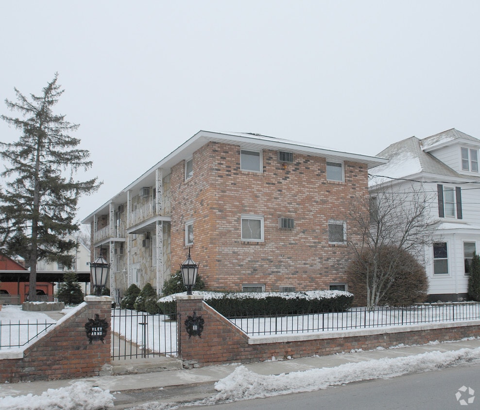 Primary Photo - 68 Vley Rd