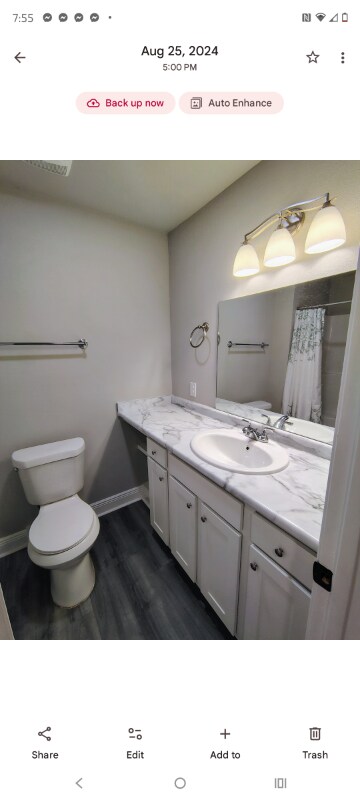 Foto del edificio - 18046 Richmond St