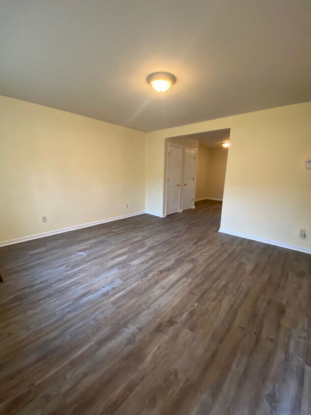 1301 Greene Ave Unit A, Jacksonville, AL 36265 Room for Rent in