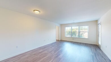 Interior Photo - Inwood West