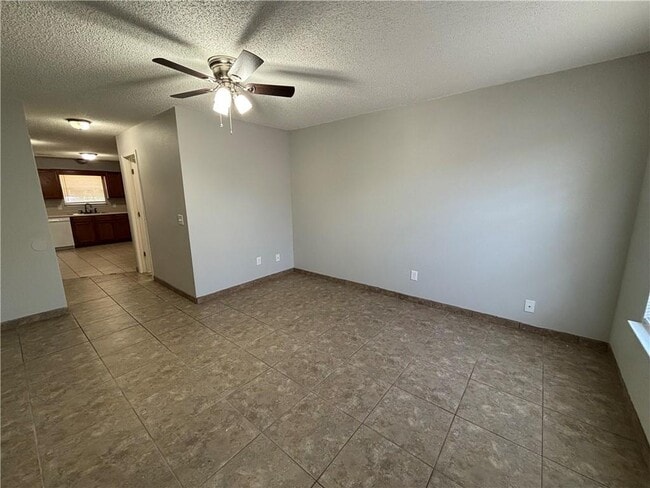 Foto del edificio - 3409 SW Victoria Pl