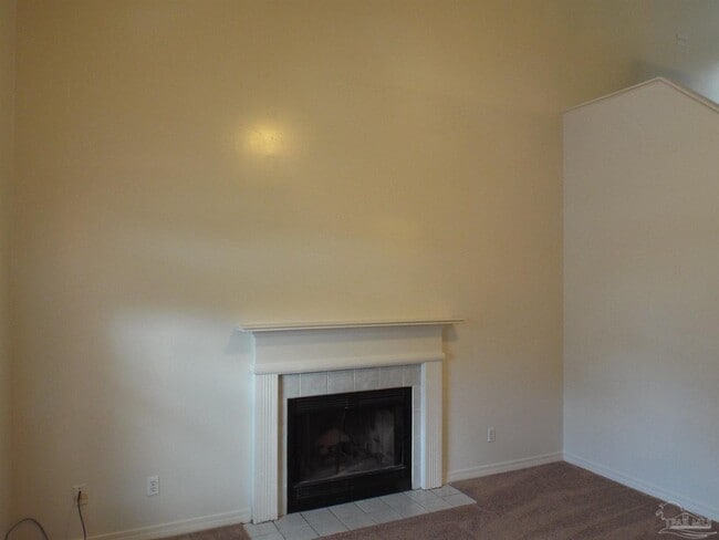 Building Photo - 7033 Weatherwood Dr