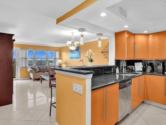 Foto del edificio - 401 Golden Isles Dr