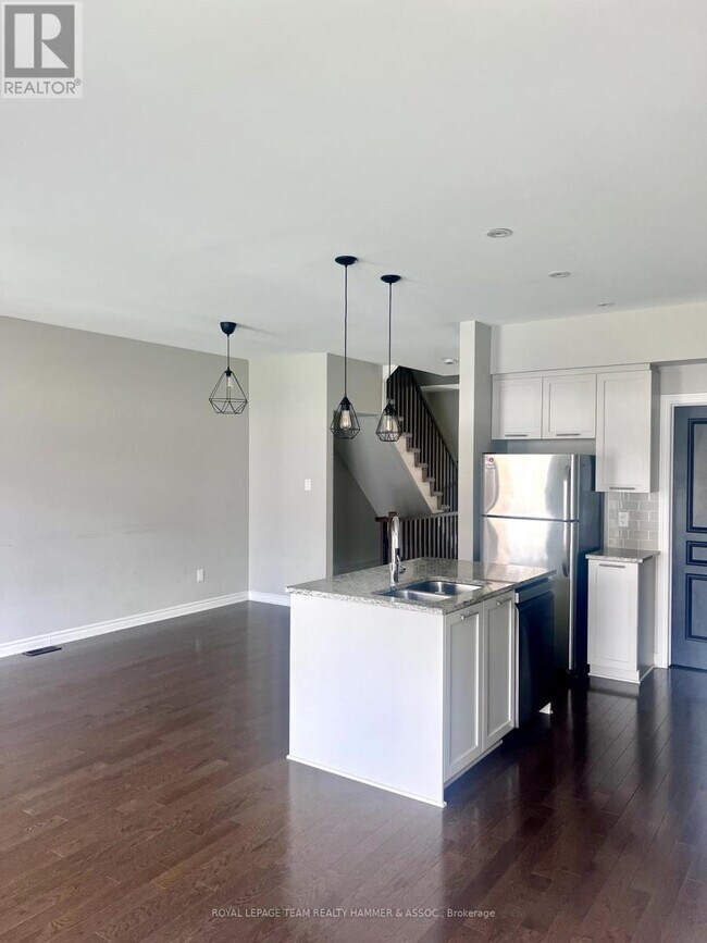 Building Photo - 197 Larimar Cir