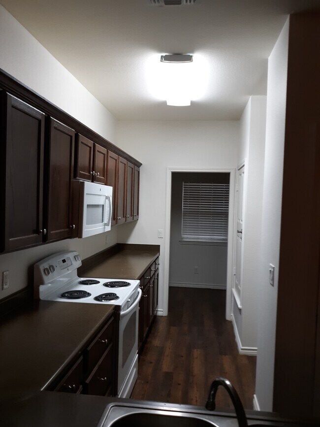 Foto del edificio - 4241 Castlegate Dr