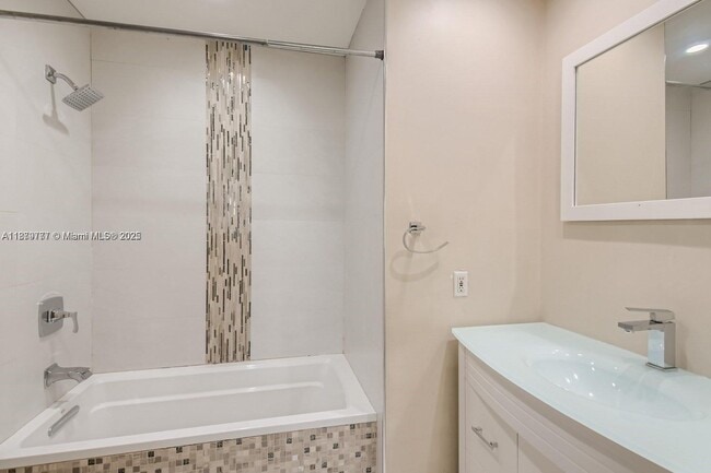 Building Photo - 12178 Saint Andrews Pl