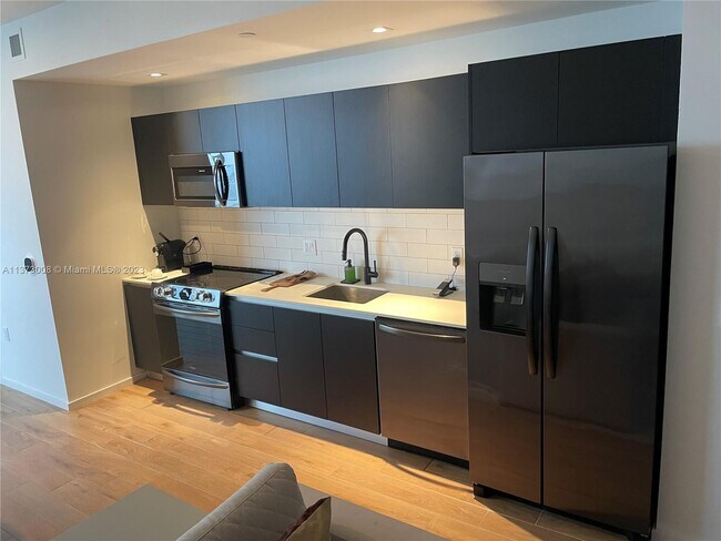 Foto del edificio - 398 NE 5th St