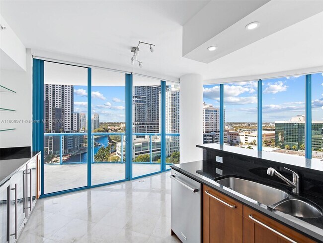 Building Photo - 333 Las Olas Way