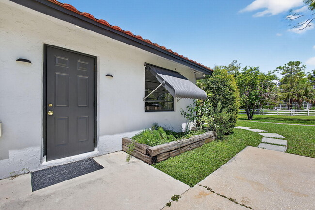 Foto del edificio - 17218 Shetland Ln