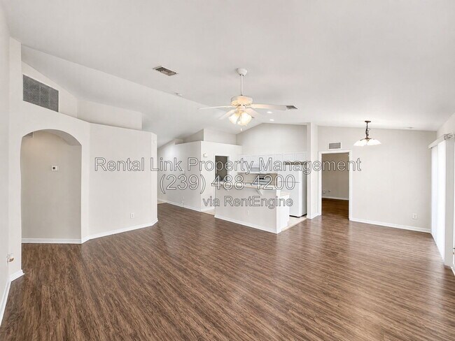 Foto del edificio - 764 Breamer Ave S