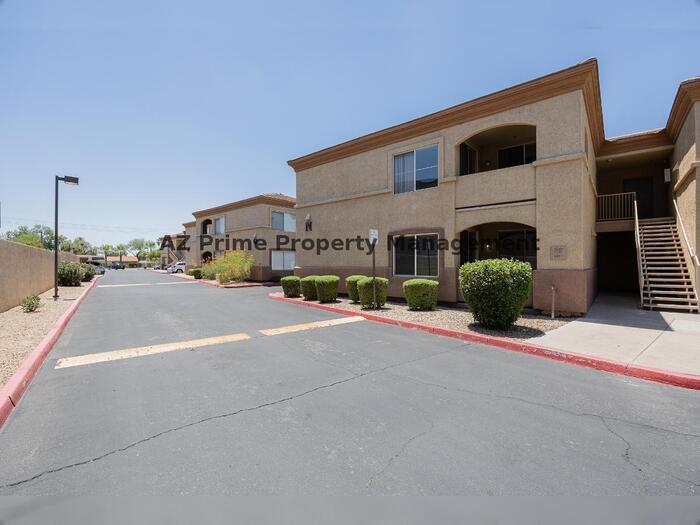 Foto principal - 2134 E Broadway Rd