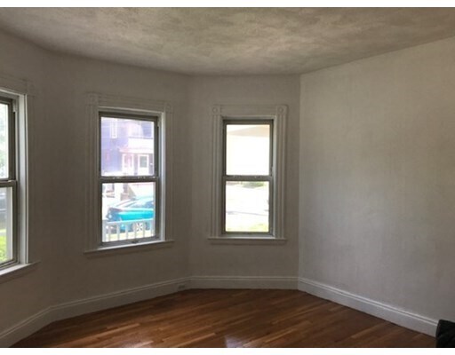 Building Photo - 18 Belknap St