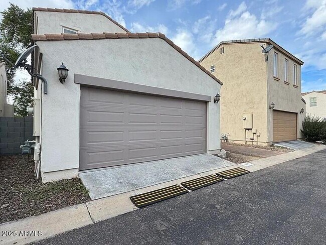 Foto del edificio - 2909 N 48th St