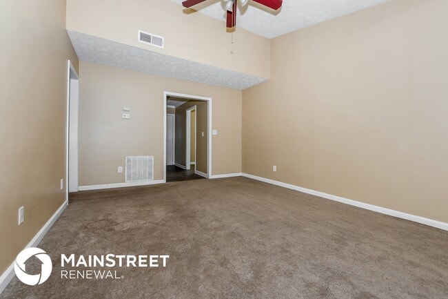 Building Photo - 3154 Chippewa Dr
