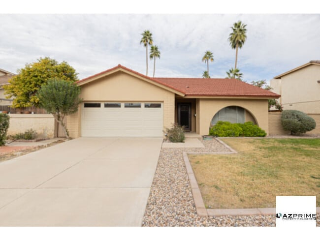 Building Photo - Thoughtful Finishes and Efficient Layout Make This Stunning 3/2 Tempe residence.