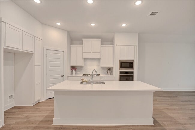 Building Photo - 6027 Churchill Spgs Ln