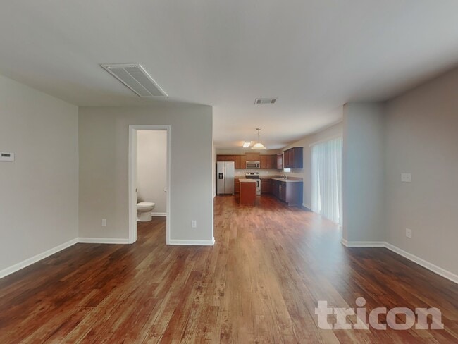 Building Photo - 104 Shadow Woods Rd