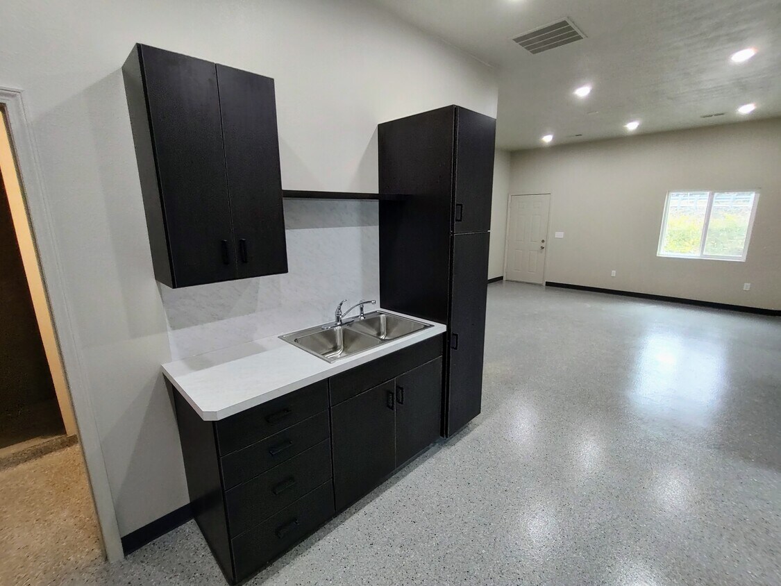 19 Highway 100 Unit A, Linn, MO 65051 Apartments in Linn, MO