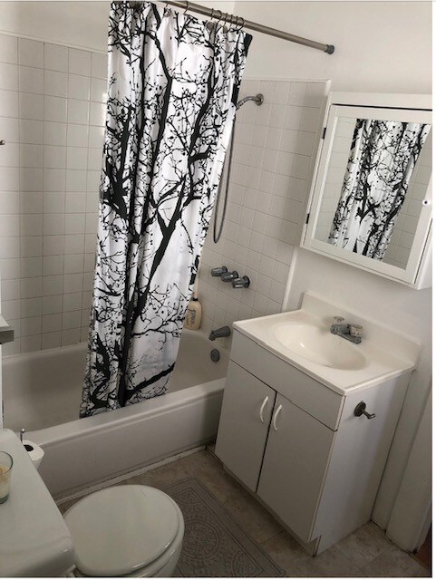 Foto del edificio - 1031 E 4th St