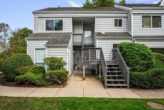 Building Photo - 220 Montauk Hwy