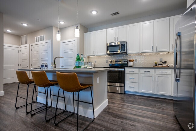 2 BR, 2 BA - Bijou 1,208SF - Icon Apartment Homes at Hardin Valley