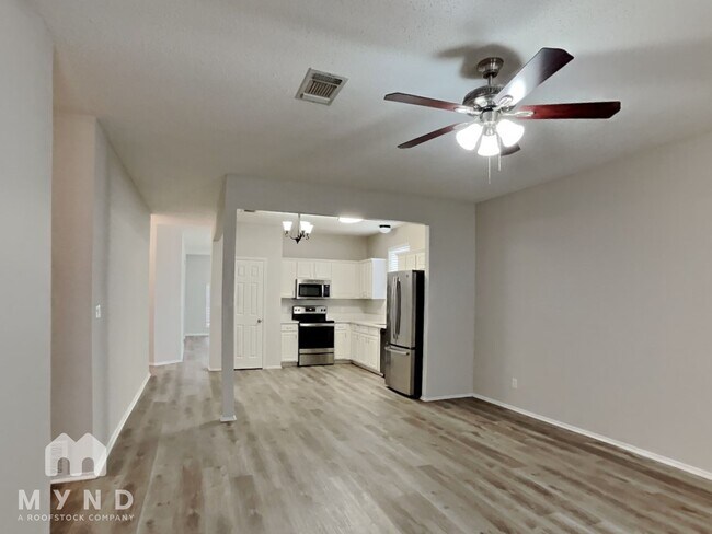 Foto del edificio - 3941 Overlake Dr