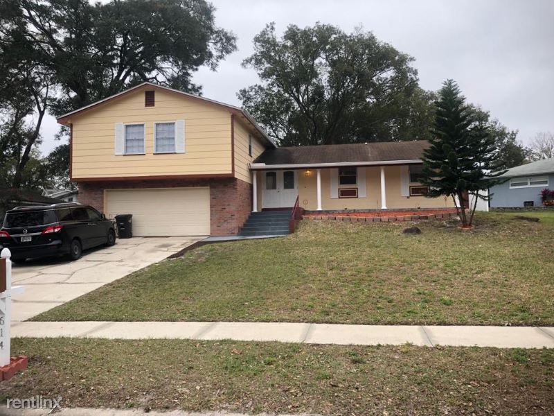 4 br, 2 bath House 614 Little Wekiva Rd House Rental in Altamonte