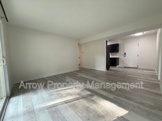 Building Photo - 539 N 24th St