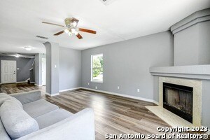 Foto del edificio - 8807 Shadow Wood Ln