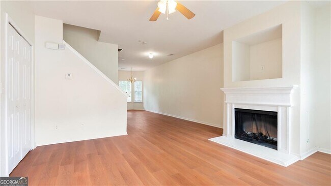 Foto del edificio - 290 Brookview Dr