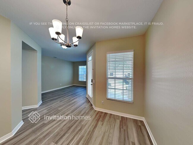 Building Photo - 901 Benton Dr