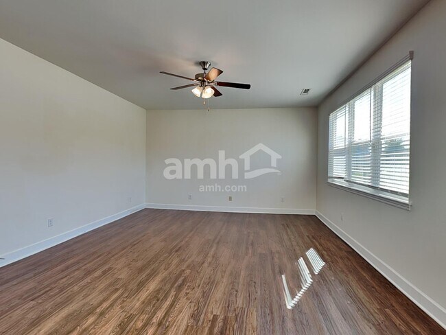 Foto del edificio - 5258 Lake Maxwell Dr