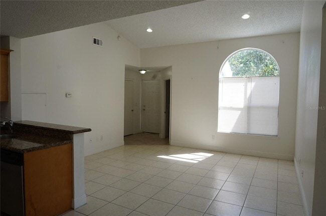 Building Photo - 2584 Grassy Point Dr