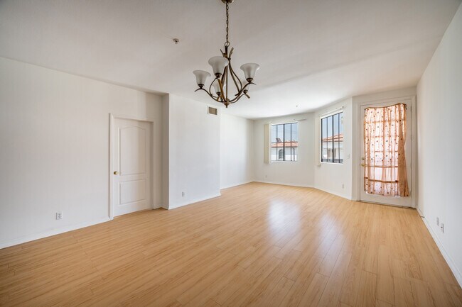 Building Photo - 508 Glenwood Rd