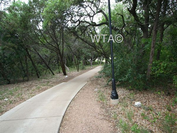 Foto del edificio - 4701 Staggerbrush Rd