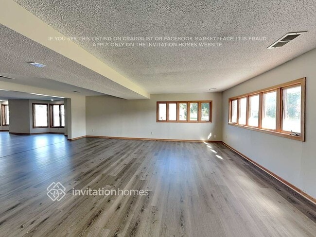 Building Photo - 2000 Westview Dr