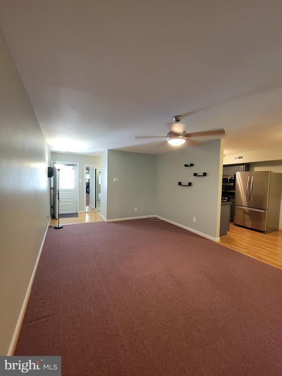 Foto del edificio - 411 N Stiles Ave