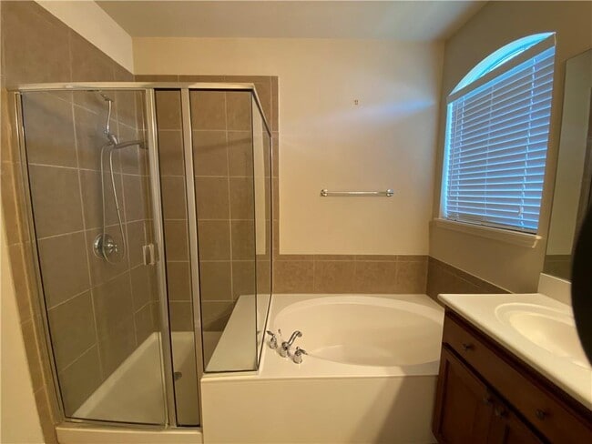 Foto del edificio - 331 Abbey Dr