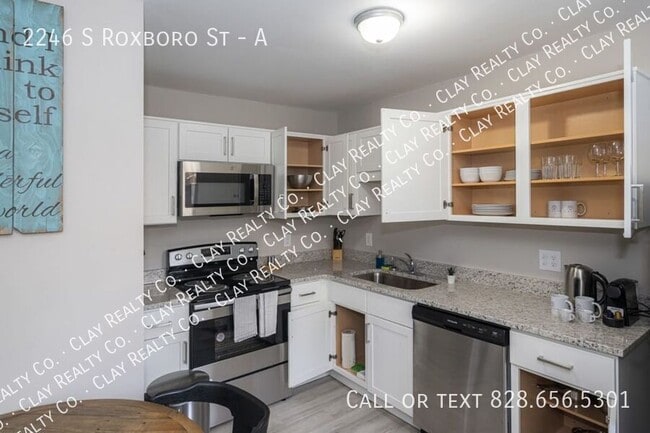 Building Photo - 2246 S Roxboro St