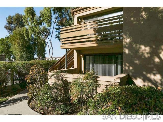 Building Photo - 9916 Scripps Westview Way