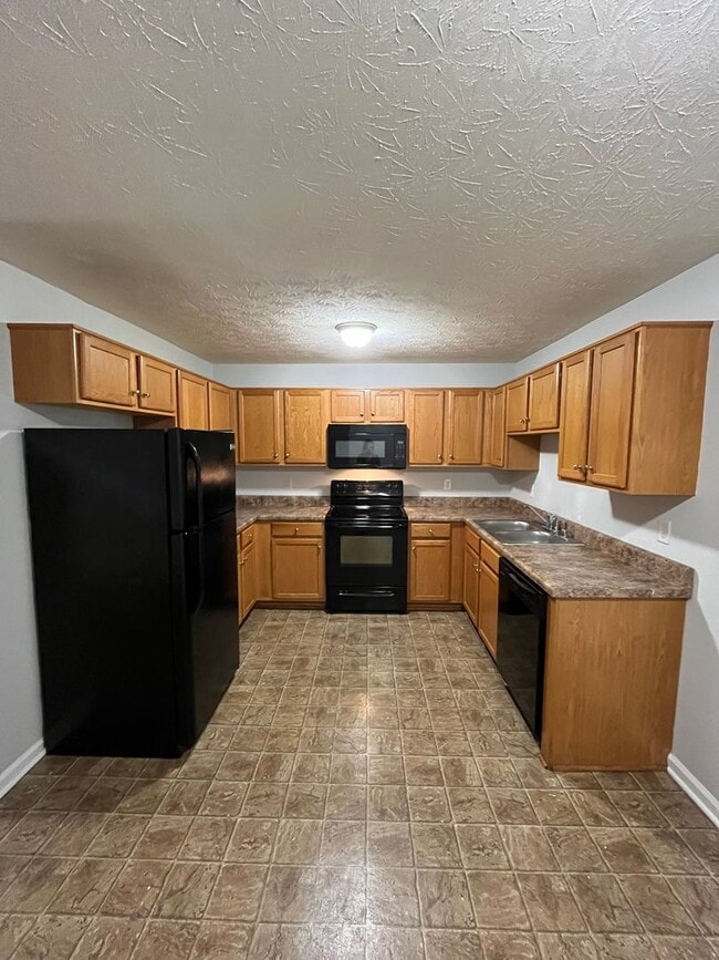 Building Photo - Upper Stone Apartments