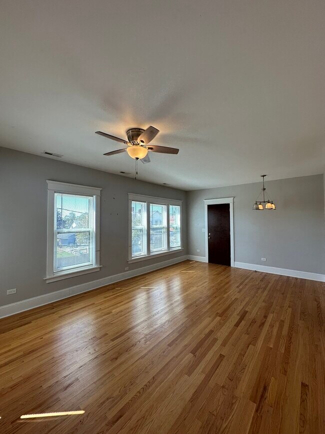 Building Photo - 311 Oneida St