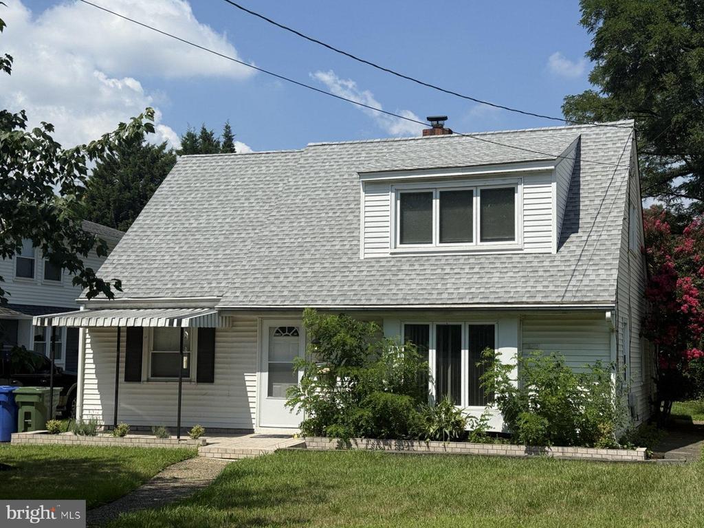 Primary Photo - 12 Wesley Ave