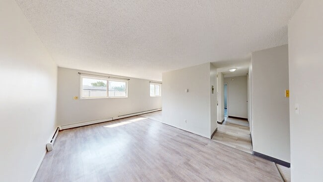 Building Photo - 9515-9100 100 Ave.